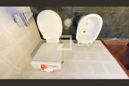 Apartamento à venda com 198m², 3 quartos e 2 vagasBanheiro da Suíte 