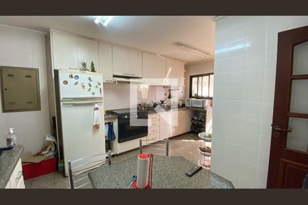 Cozinha  de apartamento à venda com 3 quartos, 198m² em Vila Regente Feijó, São Paulo
