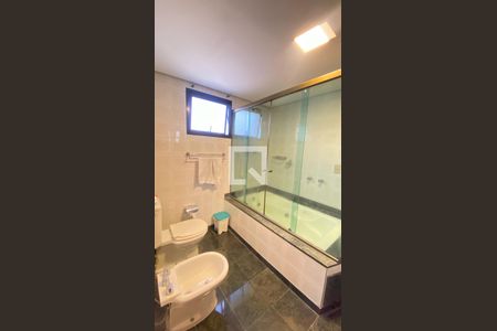 Apartamento à venda com 198m², 3 quartos e 2 vagasBanheiro da Suíte 