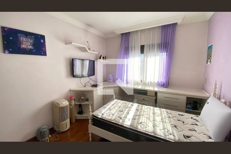 Apartamento à venda com 198m², 3 quartos e 2 vagasQuarto 2 