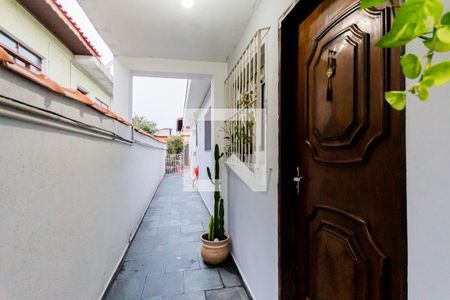 Casa à venda com 250m², 3 quartos e 2 vagasCorredor