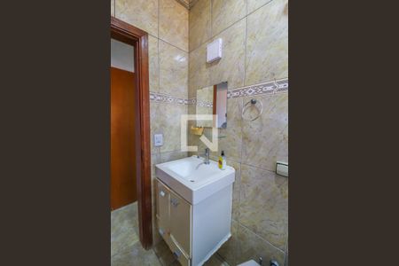 Casa à venda com 150m², 3 quartos e 2 vagasBanheiro da Suíte