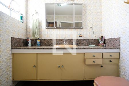 Casa à venda com 380m², 5 quartos e 3 vagasBanheiro 2