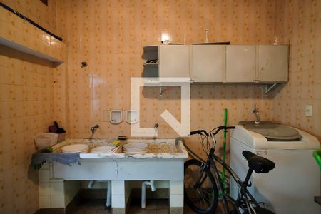 Casa à venda com 380m², 5 quartos e 3 vagasÁrea de Serviço