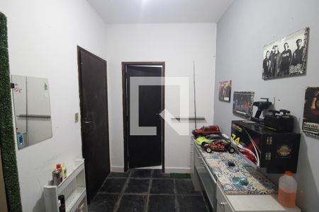 Casa à venda com 250m², 4 quartos e 6 vagasGaragem - Quarto 1