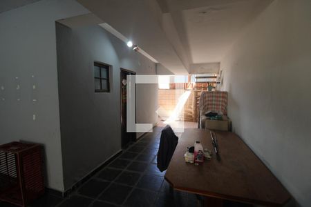 Casa à venda com 250m², 4 quartos e 6 vagasGaragem