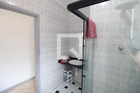 Casa à venda com 250m², 4 quartos e 6 vagasQuarto 1 - Banheiro