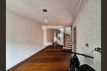 Sala de casa à venda com 4 quartos, 250m² em Vila Maria Luisa, São Paulo