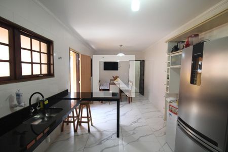 Casa à venda com 250m², 4 quartos e 6 vagasCozinha