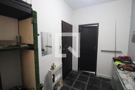 Casa à venda com 250m², 4 quartos e 6 vagasGaragem - Quarto 1