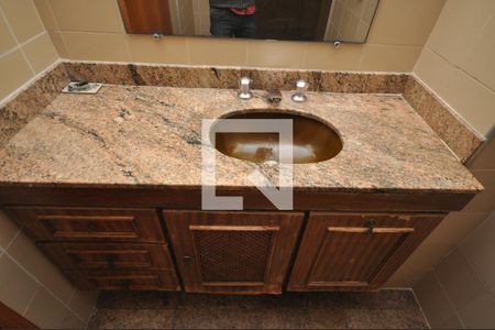 Apartamento para alugar com 188m², 4 quartos e 3 vagasBanheiro Social