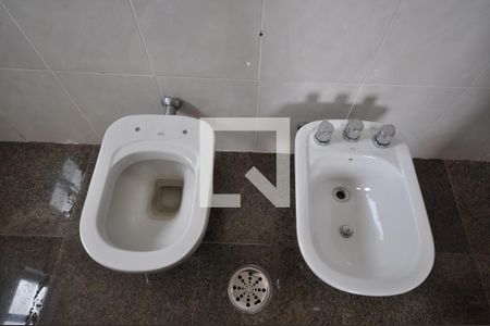 Apartamento para alugar com 188m², 4 quartos e 3 vagasBanheiro da Suíte 2