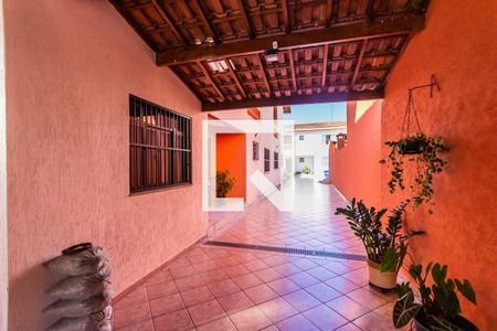 Casa para alugar com 271m², 4 quartos e 1 vaga