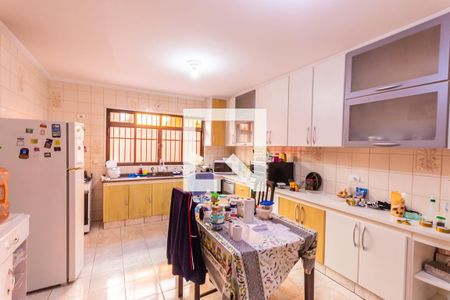 Casa para alugar com 271m², 4 quartos e 1 vaga