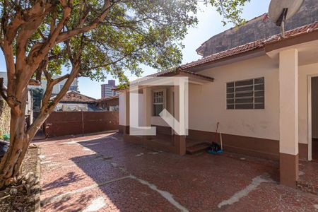 Casa para alugar com 214m², 2 quartos e sem vaga Casa para alugar com 214m², 2 quartos e sem vagaQuintal