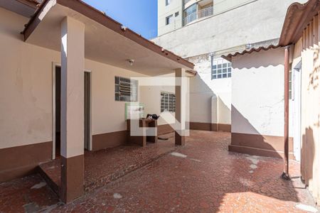 Casa para alugar com 214m², 2 quartos e sem vaga Casa para alugar com 214m², 2 quartos e sem vagaÁrea de Serviço - Quintal
