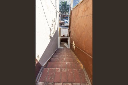 Casa para alugar com 214m², 2 quartos e sem vaga Casa para alugar com 214m², 2 quartos e sem vagaCorredor Acesso