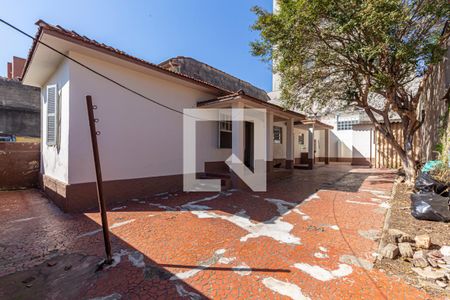 Casa para alugar com 214m², 2 quartos e sem vaga Casa para alugar com 214m², 2 quartos e sem vagaQuintal