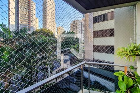 Apartamento à venda com 105m², 3 quartos e 2 vagas Apartamento à venda com 105m², 3 quartos e 2 vagasVaranda