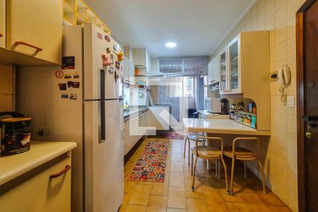 Apartamento à venda com 105m², 3 quartos e 2 vagas Apartamento à venda com 105m², 3 quartos e 2 vagasCozinha