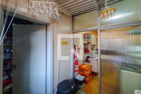 Apartamento à venda com 105m², 3 quartos e 2 vagas Apartamento à venda com 105m², 3 quartos e 2 vagasÁrea de Serviço