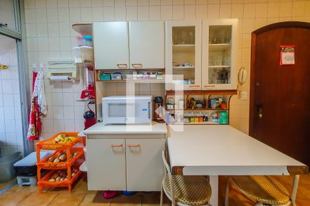 Apartamento à venda com 105m², 3 quartos e 2 vagas Apartamento à venda com 105m², 3 quartos e 2 vagasCozinha
