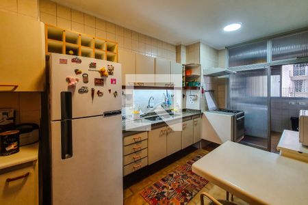 Apartamento à venda com 105m², 3 quartos e 2 vagas Apartamento à venda com 105m², 3 quartos e 2 vagasCozinha