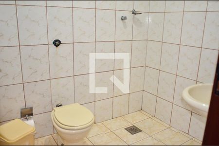 Casa à venda com 310m², 4 quartos e 4 vagasBanheiro