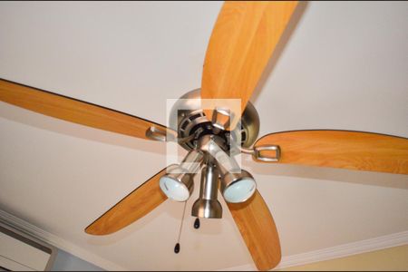 Casa à venda com 310m², 4 quartos e 4 vagasDetalhe