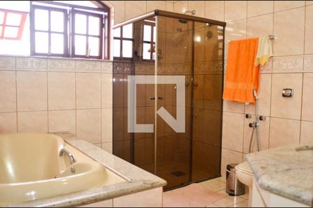 Casa à venda com 310m², 4 quartos e 4 vagasBanheiro