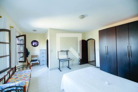 Suíte  de casa à venda com 3 quartos, 210m² em Vila Virginia, São Paulo