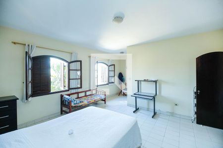 Suíte  de casa à venda com 3 quartos, 210m² em Vila Virginia, São Paulo