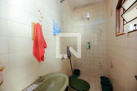 Casa à venda com 210m², 3 quartos e 10 vagasBanheiro 2