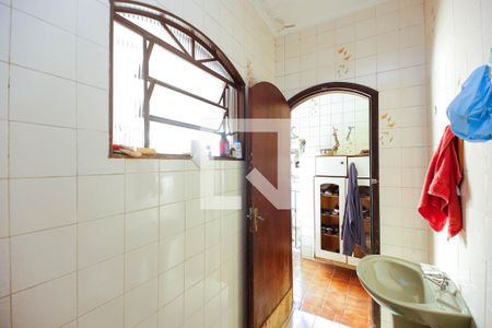 Casa à venda com 210m², 3 quartos e 10 vagasBanheiro 2