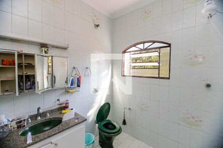 Casa à venda com 210m², 3 quartos e 10 vagasBanheiro