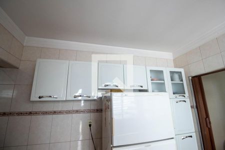 Casa à venda com 101m², 3 quartos e 3 vagasCozinha - Armários