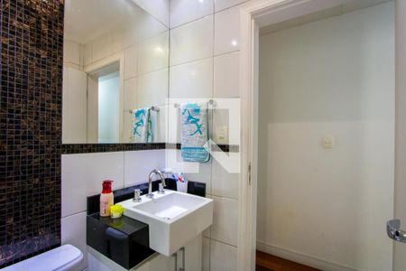 Apartamento à venda com 200m², 3 quartos e 2 vagasBanheiro social