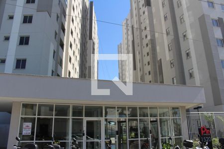 Apartamento para alugar com 75m², 2 quartos e 1 vagaFachada e portaria