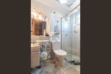 Apartamento à venda com 104m², 3 quartos e 2 vagas Apartamento à venda com 104m², 3 quartos e 2 vagasBanheiro da Suite