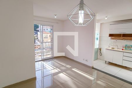 Sala de apartamento para alugar com 2 quartos, 55m² em Taquara, Rio de Janeiro