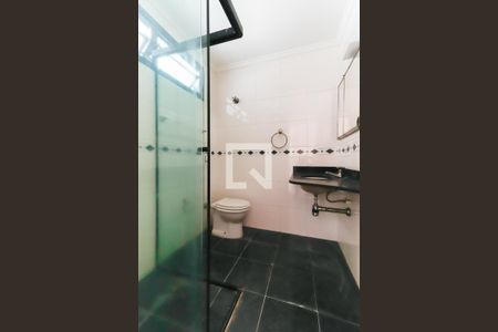 Banheiro de apartamento à venda com 1 quarto, 52m² em Sumarezinho, São Paulo