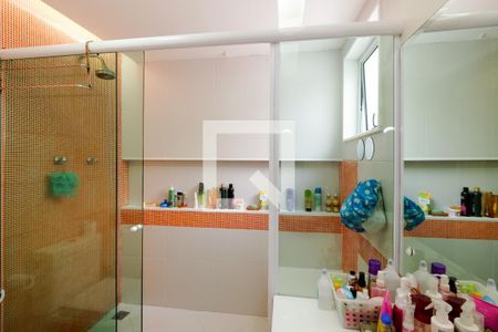 Apartamento à venda com 180m², 4 quartos e 1 vaga Apartamento à venda com 180m², 4 quartos e 1 vagaBanheiro Corredor