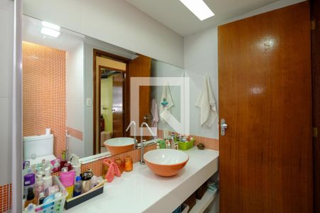 Apartamento à venda com 180m², 4 quartos e 1 vaga Apartamento à venda com 180m², 4 quartos e 1 vagaBanheiro Corredor