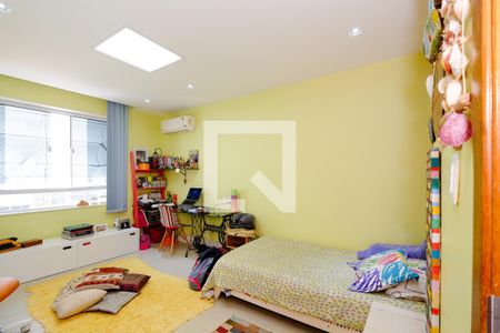 Apartamento à venda com 180m², 4 quartos e 1 vaga Apartamento à venda com 180m², 4 quartos e 1 vagaQuarto 3