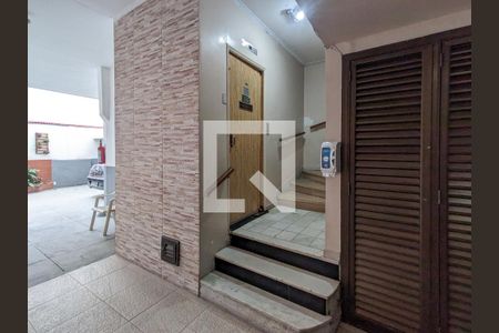 Apartamento à venda com 180m², 4 quartos e 1 vaga Apartamento à venda com 180m², 4 quartos e 1 vagaFachada e portaria