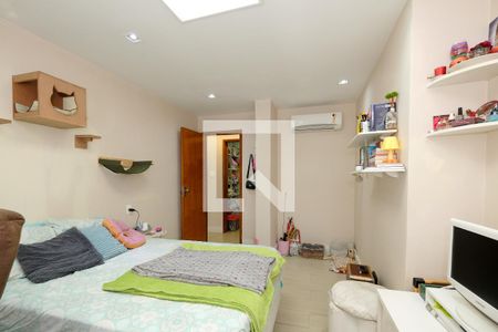 Apartamento à venda com 180m², 4 quartos e 1 vaga Apartamento à venda com 180m², 4 quartos e 1 vagaQuarto 2