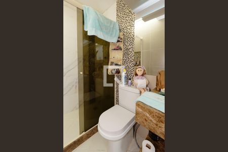 Apartamento à venda com 180m², 4 quartos e 1 vaga Apartamento à venda com 180m², 4 quartos e 1 vagaBanheiro da Suíte