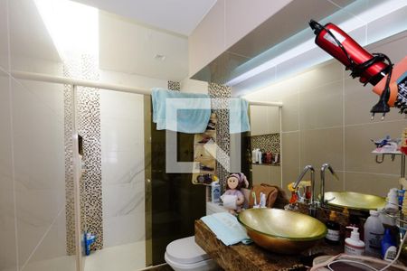 Apartamento à venda com 180m², 4 quartos e 1 vaga Apartamento à venda com 180m², 4 quartos e 1 vagaBanheiro da Suíte