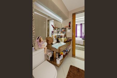 Apartamento à venda com 180m², 4 quartos e 1 vaga Apartamento à venda com 180m², 4 quartos e 1 vagaBanheiro da Suíte