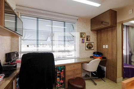 Apartamento à venda com 180m², 4 quartos e 1 vaga Apartamento à venda com 180m², 4 quartos e 1 vagaSuíte